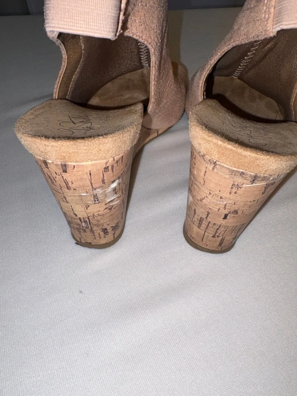 Life Stride Metallic Rose Open-Toe Perforated Wedge Sandals 3.5” Heel size 6.5